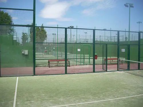 Club los Llanos — instalación deportiva