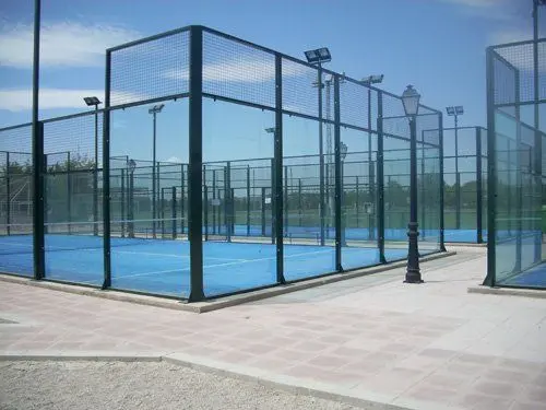 Club los Llanos — instalación deportiva