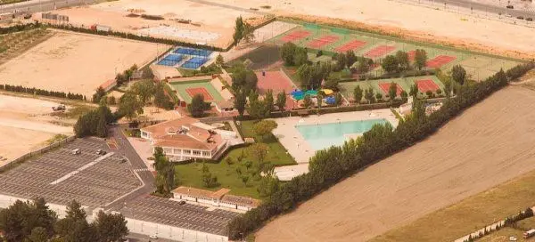 Club los Llanos — instalación deportiva