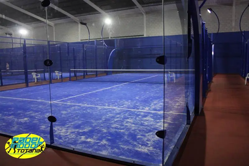 Pádel indoor Totana — instalación deportiva