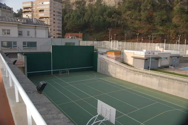 Real Club Nautico de Salinas — instalación deportiva