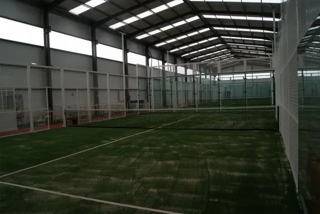 Indoor Pádel Nordes — instalación deportiva