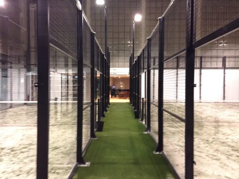 Padel Indoor Igualada — instalación deportiva