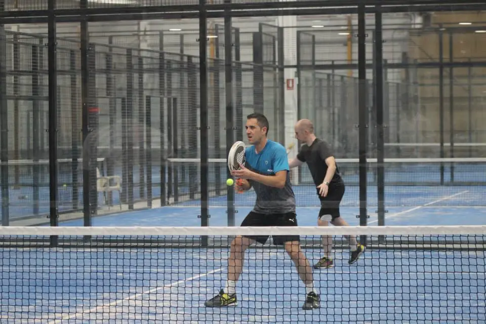 Padel Indoor Drop Shot — instalación deportiva