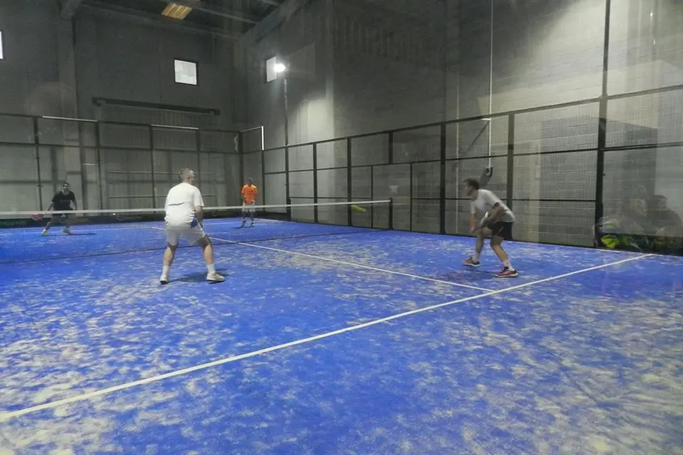 Padel Indoor Tona — instalación deportiva