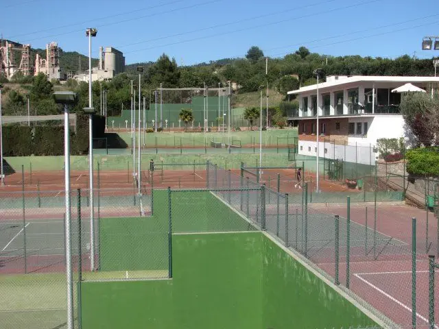 Tennis Sant Jordi — instalación deportiva