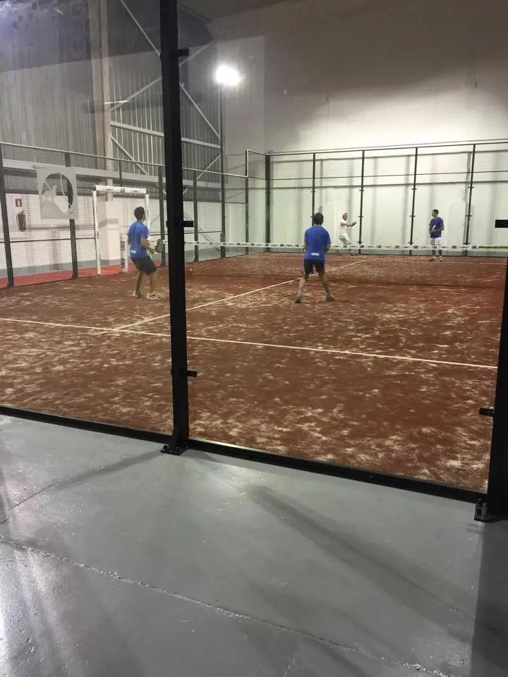 Padel Indoor CUB Garraf — instalación deportiva