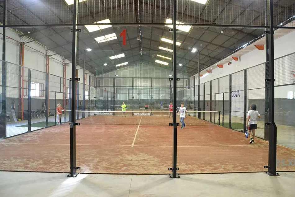 Padel Indoor Alagon — instalación deportiva