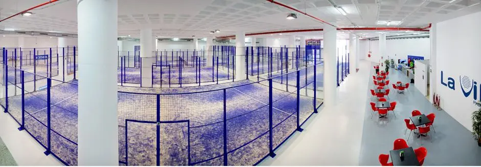 Padel Indoor La Villa — instalación deportiva