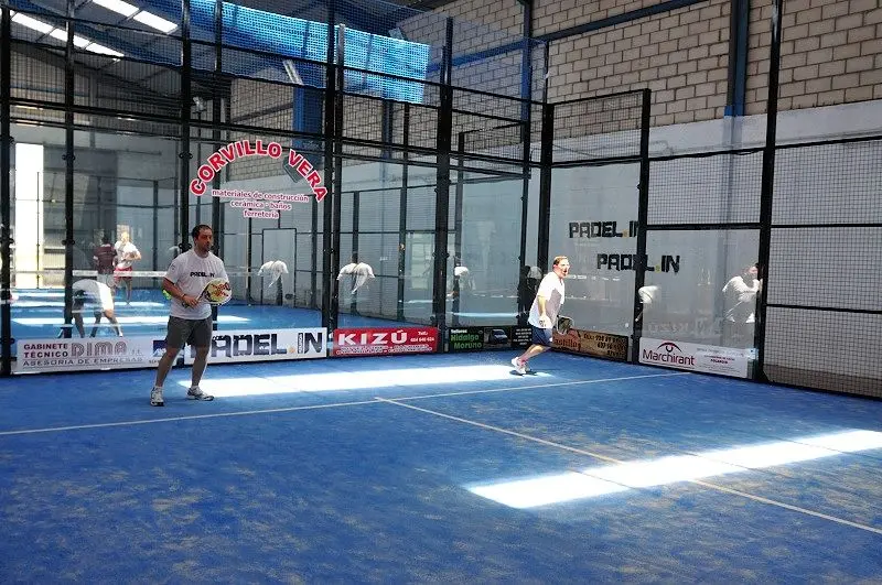 Padel Indoor Azuaga — instalación deportiva