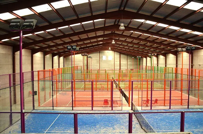RKN Padel Indoor Requena — instalación deportiva