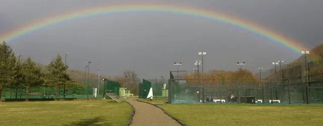 Associació Esportiva Ripollés - Tenis i Padel — instalación deportiva