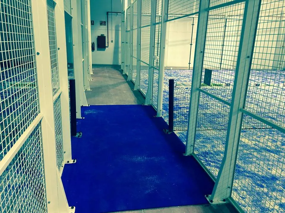 Padel Indoor les Cabanyes — instalación deportiva