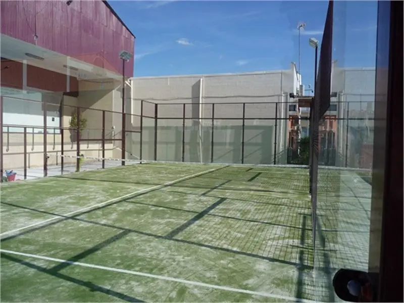 Central Padel Club Granada — instalación deportiva