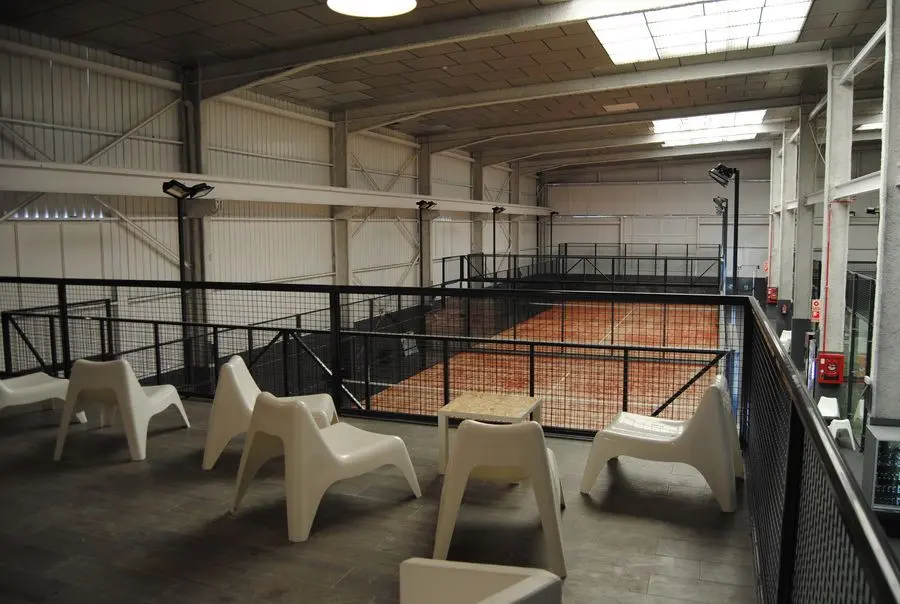 Padel Indoor Cerceda — instalación deportiva
