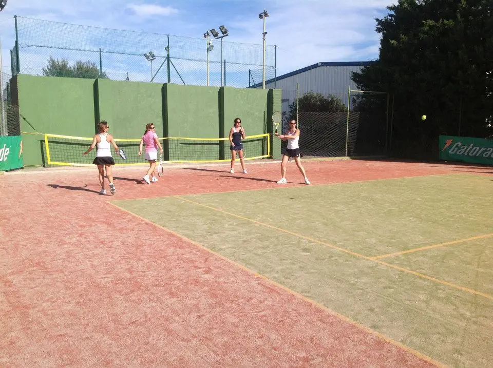 Aeródromo Tennis Club Empuriabrava — instalación deportiva