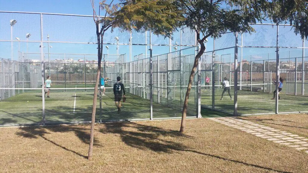 FlowSport Pádel — instalación deportiva