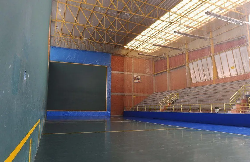Polideportivo Lavaderos — instalación deportiva