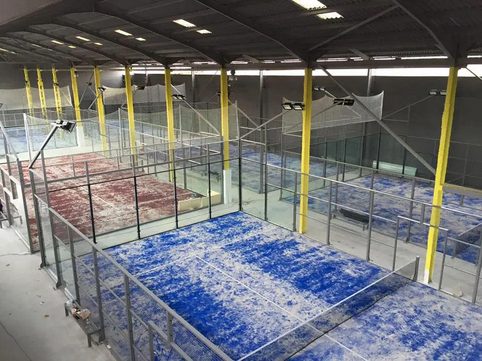 Padel Indoor L'Hospitalet — instalación deportiva