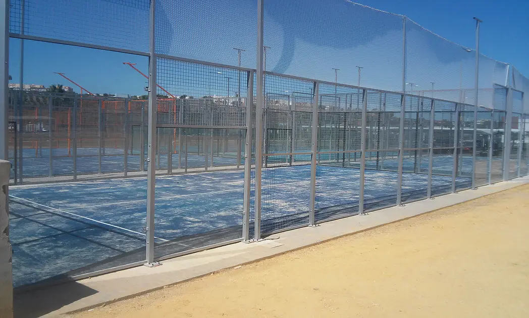 Alavera Pádel — instalación deportiva