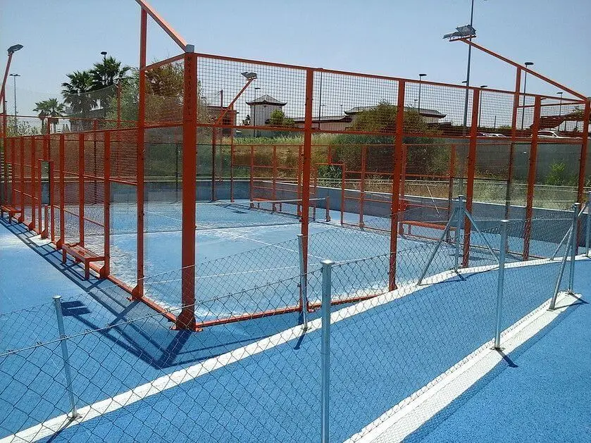 Alavera Pádel — instalación deportiva