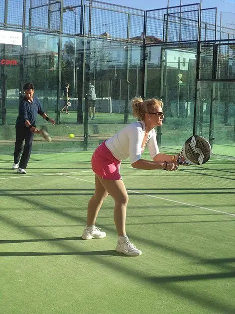 Alavera Pádel — instalación deportiva