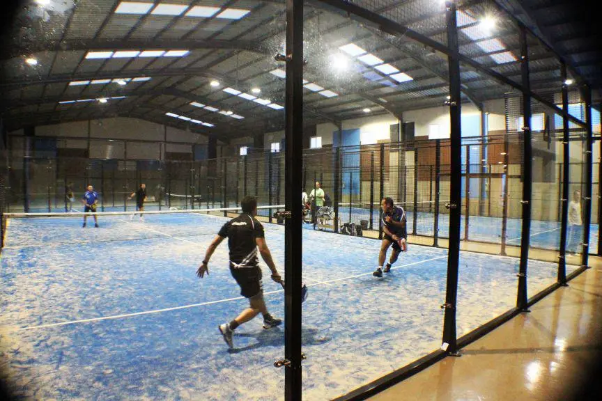 Club Padel Indoor Conil — instalación deportiva