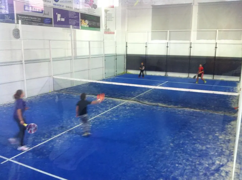 Pàdel Fòrum Centelles — instalación deportiva