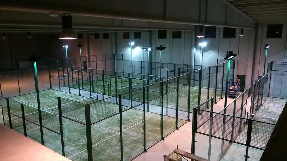 Arévalo Padel Indoor — instalación deportiva