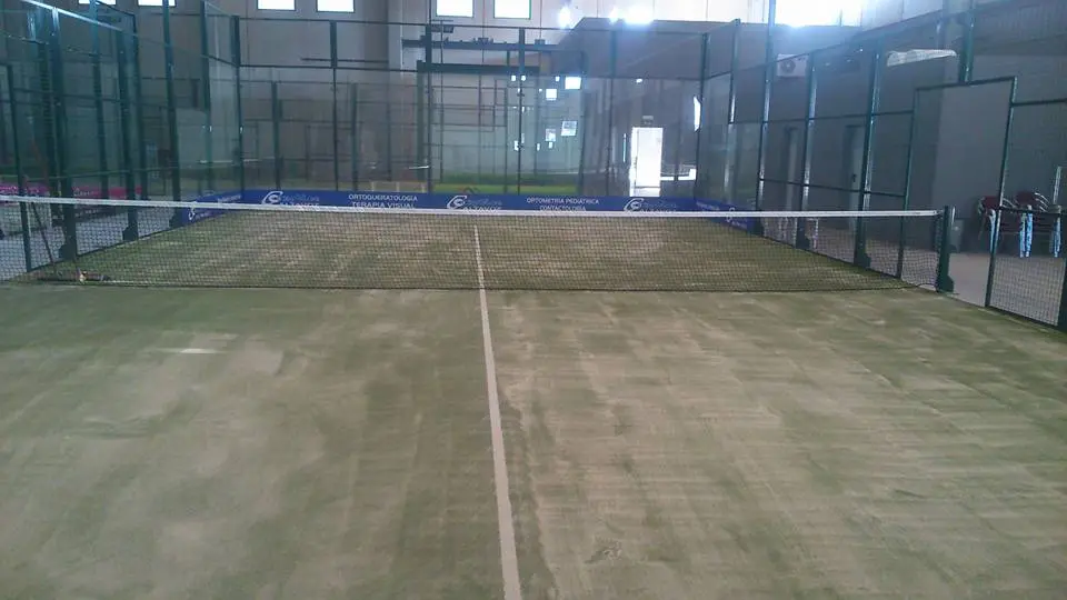 Arévalo Padel Indoor — instalación deportiva