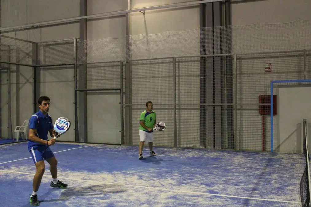 Padel Fitness Center - Padel Indoor La Foia — instalación deportiva