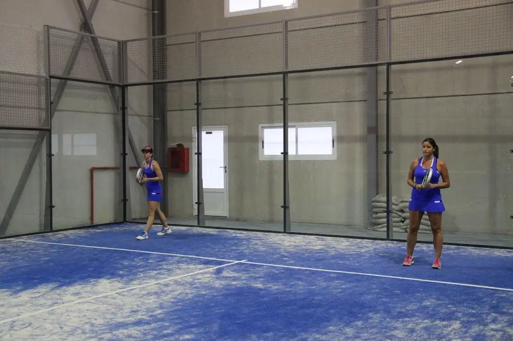 Padel Fitness Center - Padel Indoor La Foia — instalación deportiva