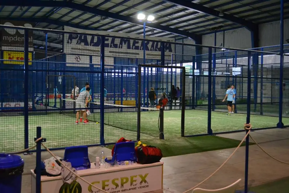 Padelmerida Indoor — instalación deportiva