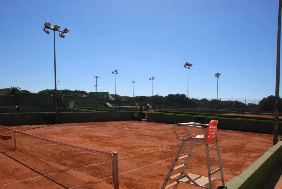 Club de Tenis Mahón — instalación deportiva
