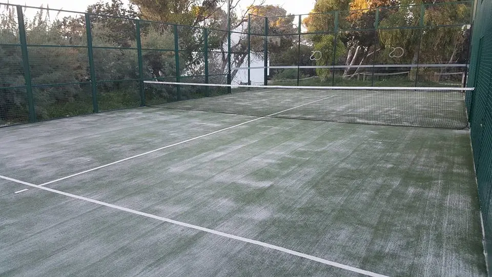 Pistas de Pádel Hotel Cala Saona — instalación deportiva