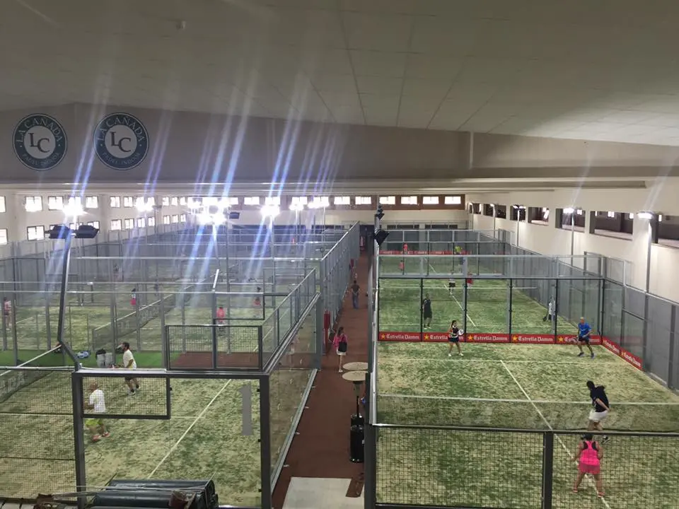 Padel Indoor La Cañada — instalación deportiva