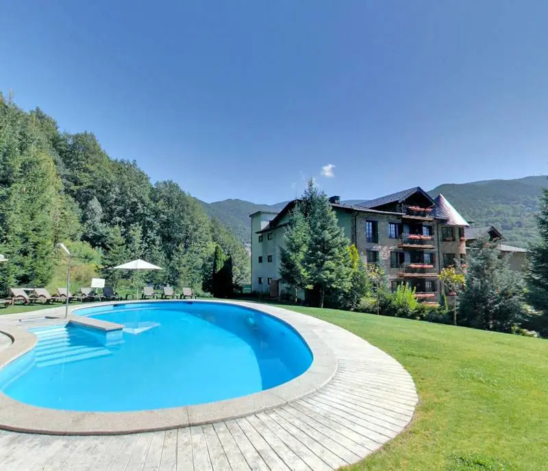 Pádel Tenis Abba Xalet Suites — instalación deportiva