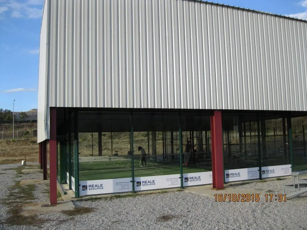 Club de Tenis y Padel Béjar La Cerrallana — instalación deportiva