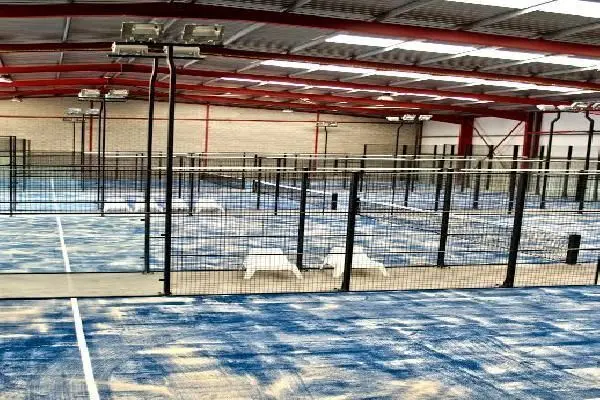 Club Odyssey Padel Indoor — instalación deportiva