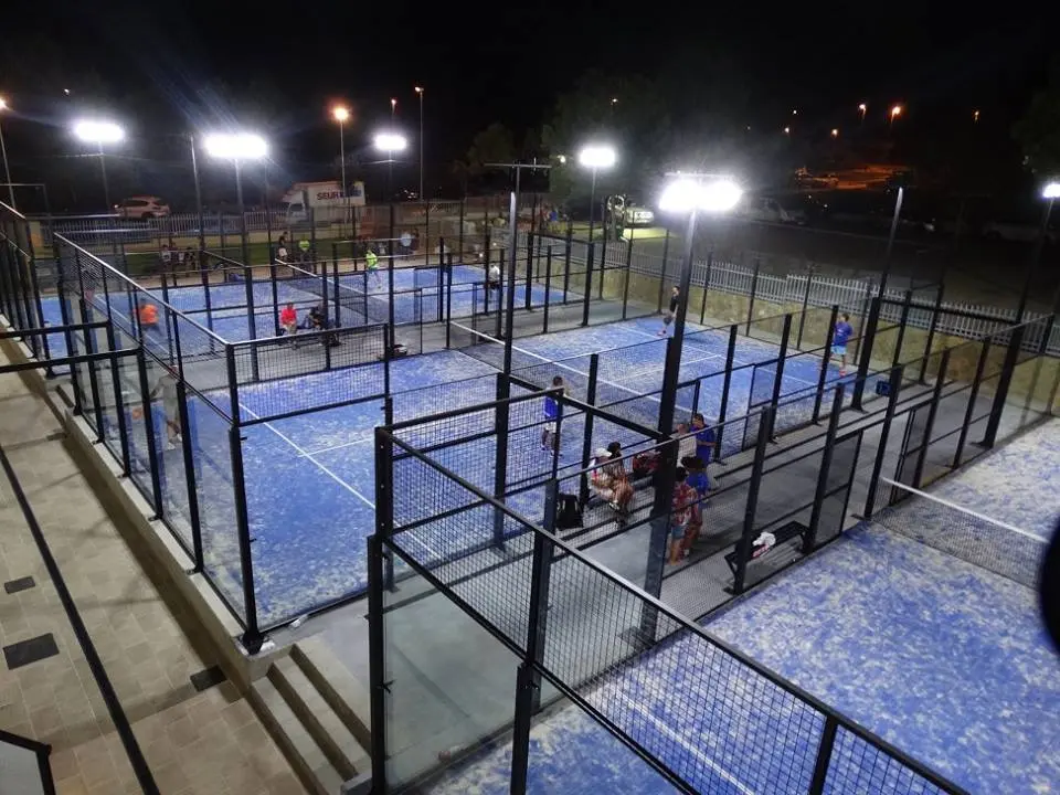 Padel Nou — instalación deportiva