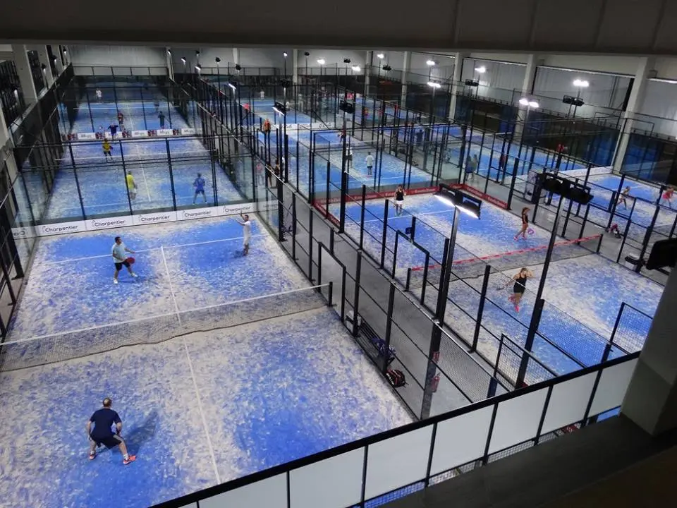Padel Nou — instalación deportiva