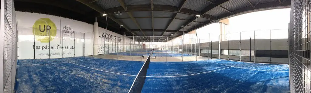UP Padel Indoor Badalona — instalación deportiva