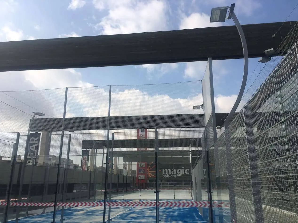 UP Padel Indoor Badalona — instalación deportiva