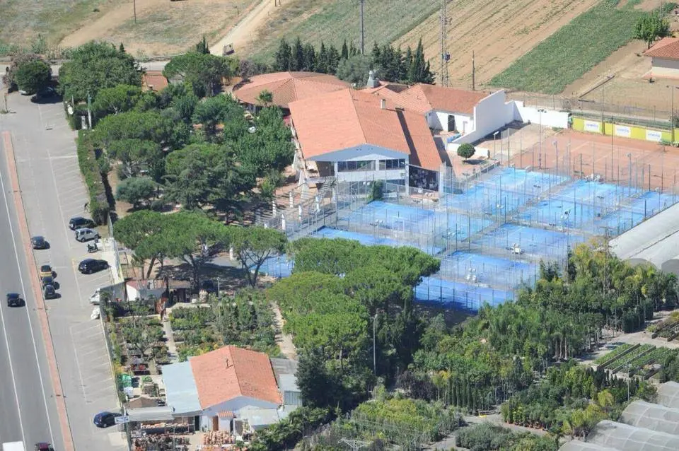 UP Padel Club Outdoor Cabrera de Mar — instalación deportiva