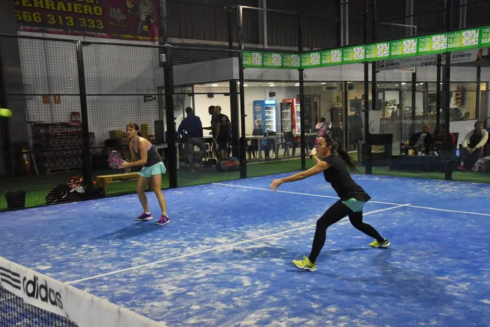 Padel Factory Son Castelló Indoor Club — instalación deportiva
