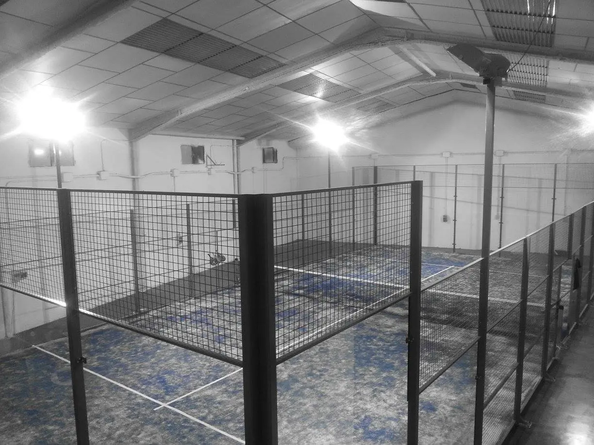 Pádel Cuarto Set Cadrete — instalación deportiva