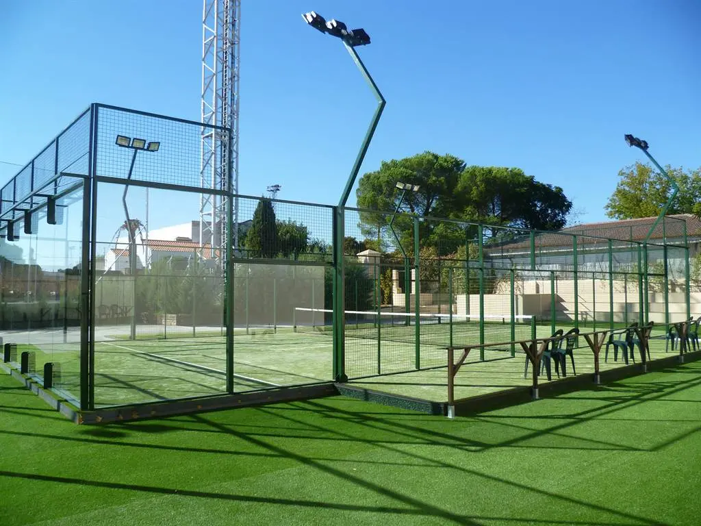 Padel Indoor Puente Real — instalación deportiva