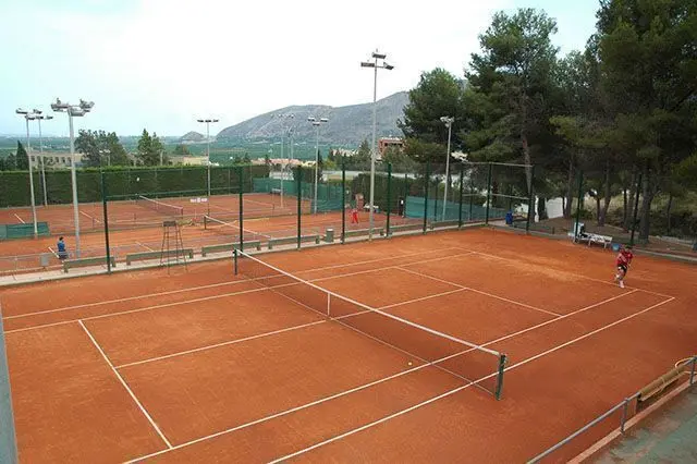 Club de Tenis Valldigna — instalación deportiva