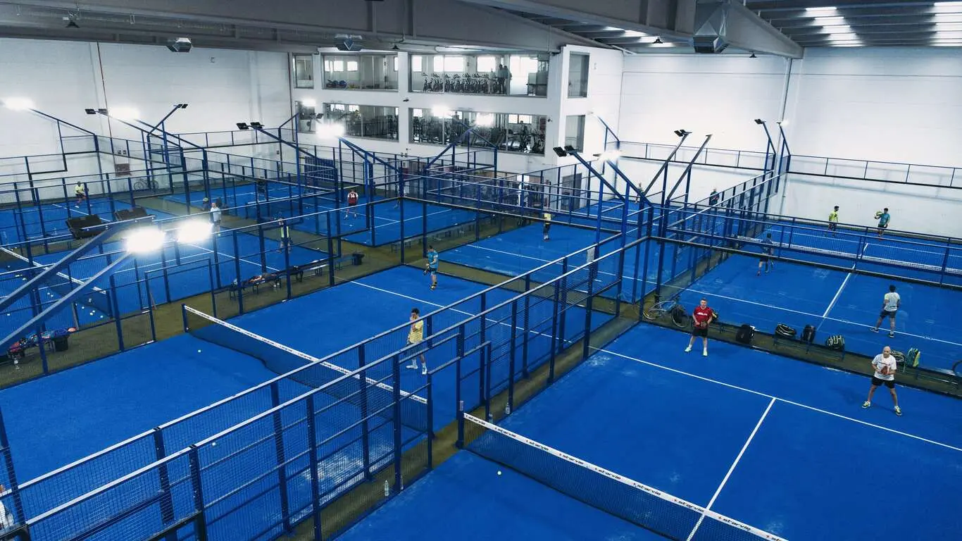 Finura Padel Indoor — instalación deportiva