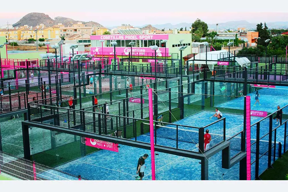 Cobatillas Padel Sport — instalación deportiva